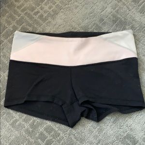 Lululemon shorts 2.5 inseam
